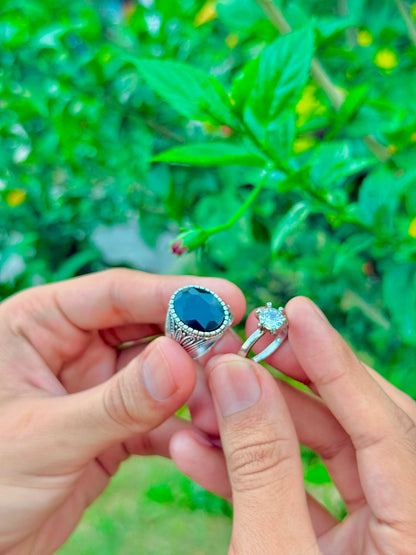 Couple Black Stone Rings – Elegant Matching Rings for Couples